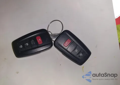 2023 Toyota Highlander Xle z USA, uszkodzony, nr VIN 5TDKDRBH9PS039746